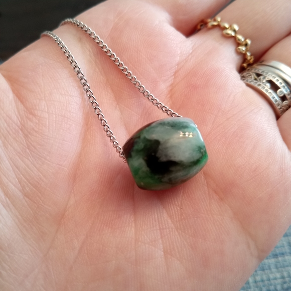 Natural Burmese Jadeite Barrel Pendant - Picture 3 of 8
